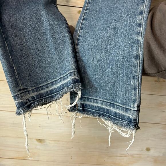 Levi's Wedgie Straight Jeans with Frayed Hem size 26 - Picture 6 of 6